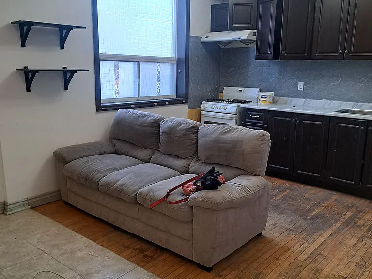 32 Windermere Ave #1 — Photo 6