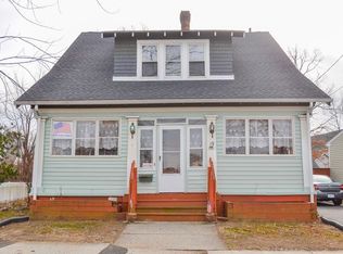 19 Carlton St, Springfield, MA 01108