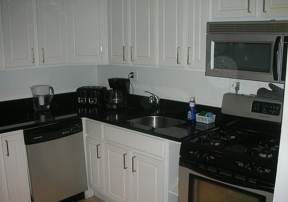 1st image of 1221 N Quinn St APT 1