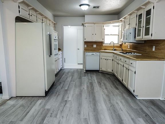 4th image of 1121 Twilight Dr
