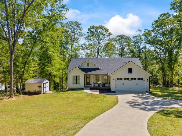 516 Winding Way, Hartwell, GA 30643