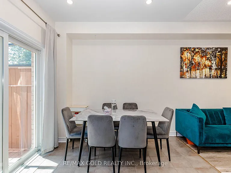 65 Niagara Trl — Photo 14