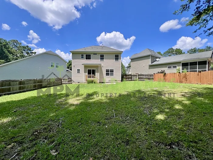 464 Edenhall Dr — Photo 60