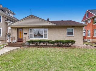 411 Morgan St, Elgin, IL 60123