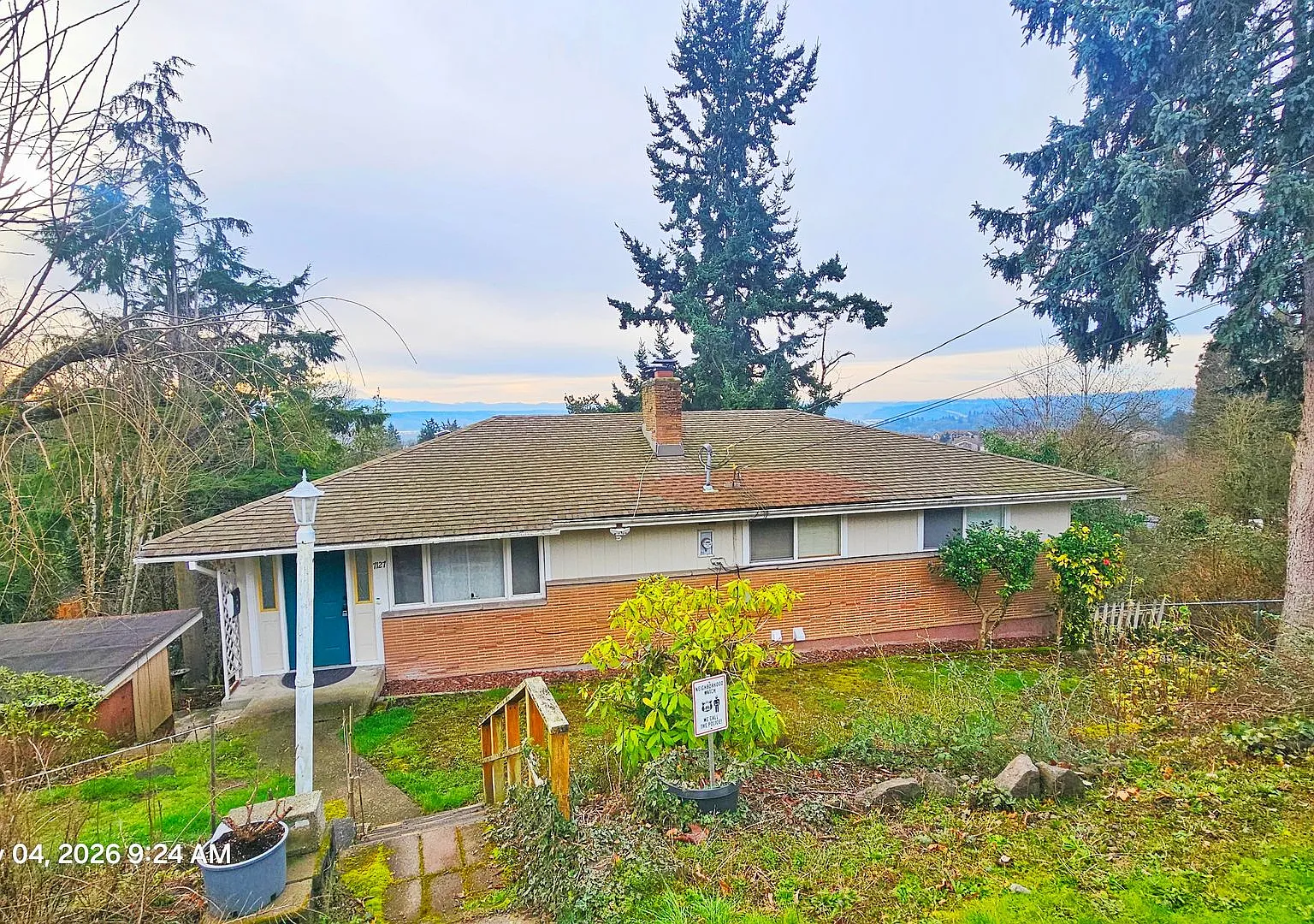 Charming 3 Bed 2.25 Bath Home in Skyway with a great view of Mt Rainier — Photo 1