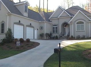 375 Mistletoe Trl, Hendersonville, NC 28791