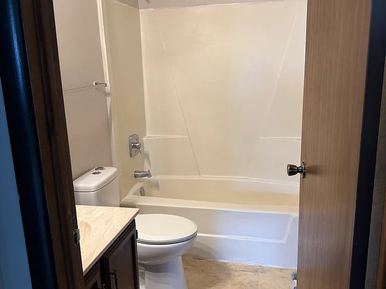 760 Ryan Ave #2 — Photo 8