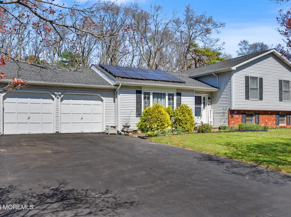 3 Hemlock Hill Road, Jackson, NJ 08527
