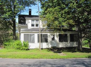 77 Enfield Rd, Lincoln, ME 04457