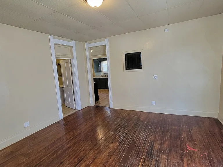 237 Eastern Ave — Photo 7