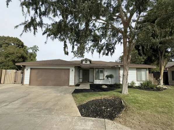 559 W Indianapolis Ave, Clovis, CA 93612