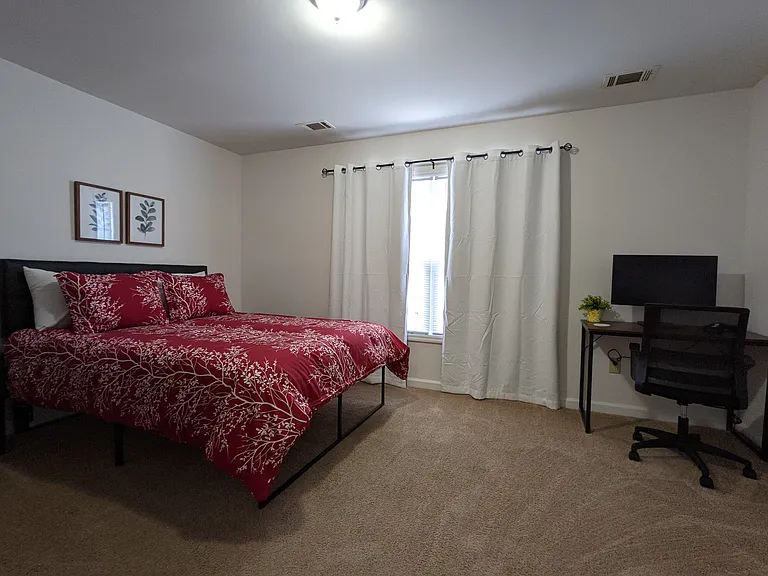 1510 E Henry St — Photo 9