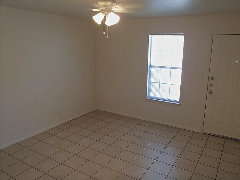 2202 Katy Ln #A — Photo 5