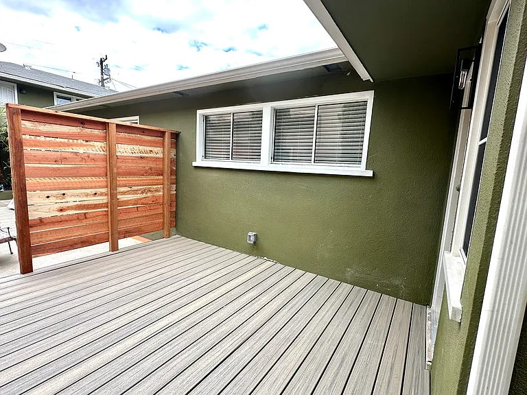 1033 Pearl St #1 — Photo 32