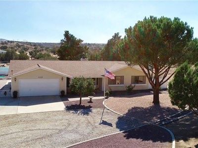 11155 Hollister Rd, Oak Hills, CA, 92344