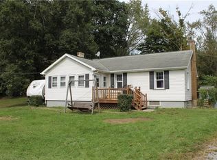 7335 Vine St, Enon Valley, PA 16120