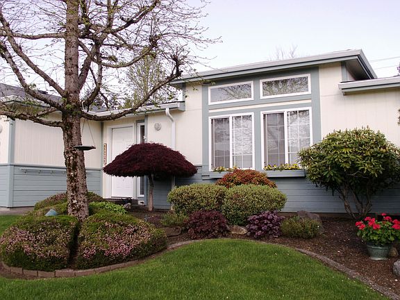 2nd image of 1948 Hollyhock Ln SE