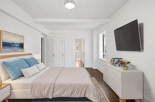 Rented by Compass | media 2