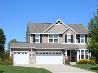 6830 Silver Meadow Ct NE, Rockford, MI 49341