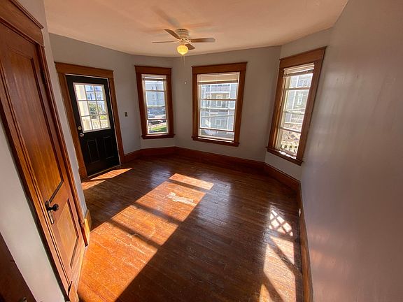 5th image of 91-93 Kelley St W #93-2