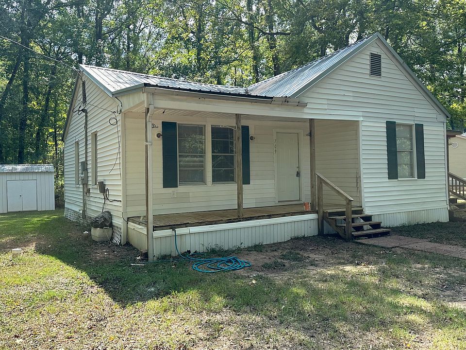 1st image of 709 Downs Ln