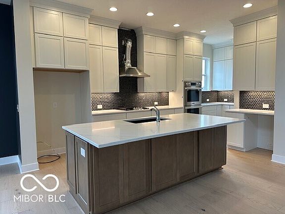 4th image of 728 Rhubarb Pl