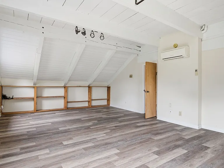 487 Thistle Ln — Photo 14