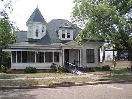 1st image of 447 S Bonner St