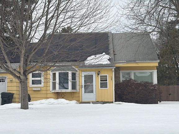 2nd image of 140 Acrebrook Rd