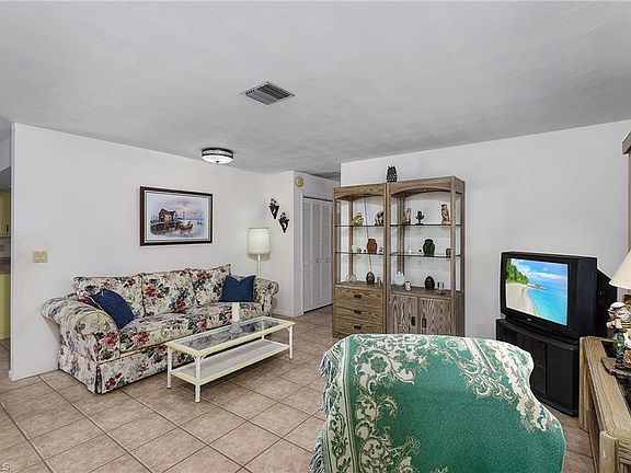 4th image of 3875 Cruz Dr