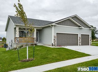 1402 12th St SE, Altoona, IA 50009
