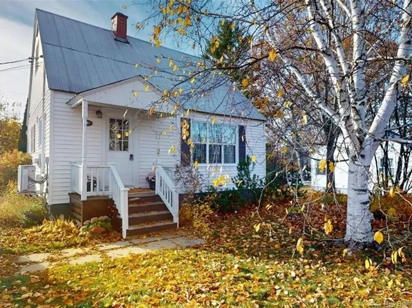 141 Saint James St, Woodstock, NB E7M 2T5