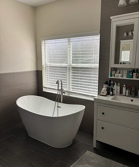 627 Fern Lake Dr — Photo 3