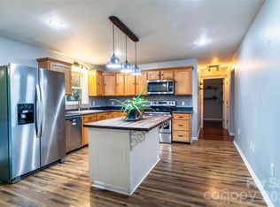 142 Blake Dr, Canton, NC 28716