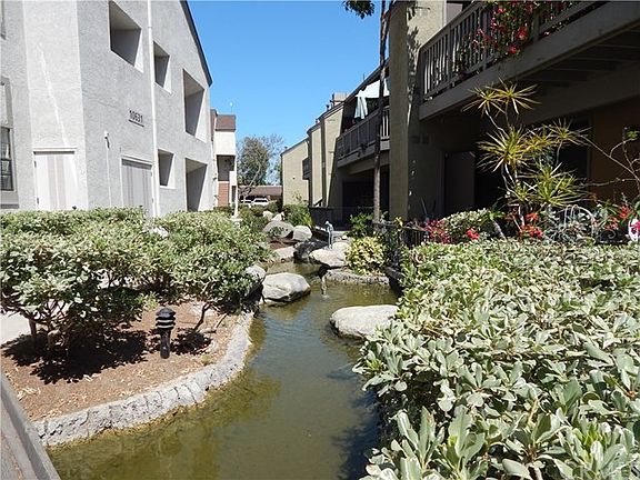 3rd image of 10641 Lakeside Dr S #251