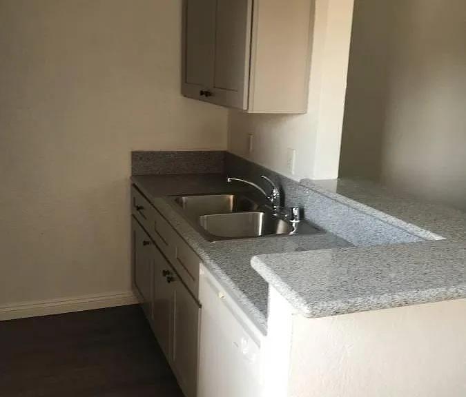 1210 North Cherokee Ave. — Photo 27