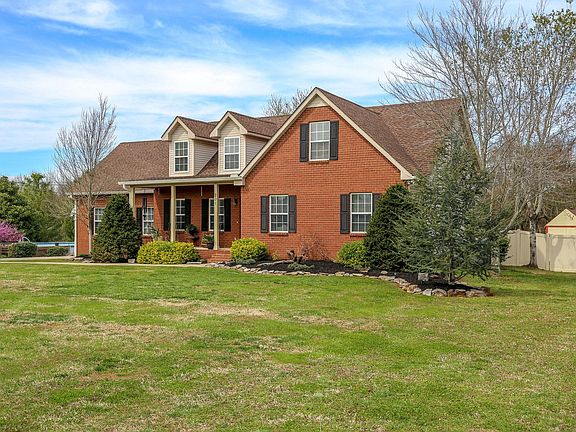 3rd image of 201 Ivanhoe Ct