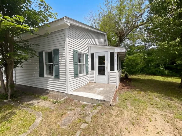 361 Tremont St, Taunton, MA 02780