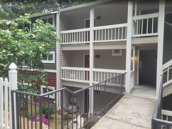 15248 SE 43rd St, Bellevue, WA