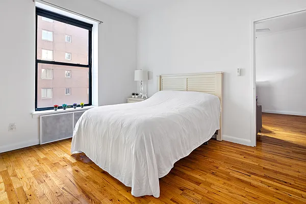 Rented by Compass | media 10