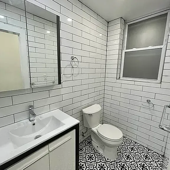 305 Grove St #2L — Photo 16