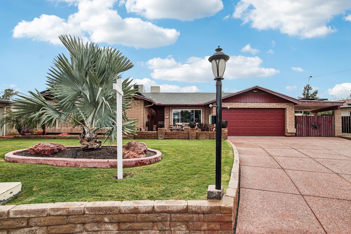 W Ellis St-S1911-001.jpg