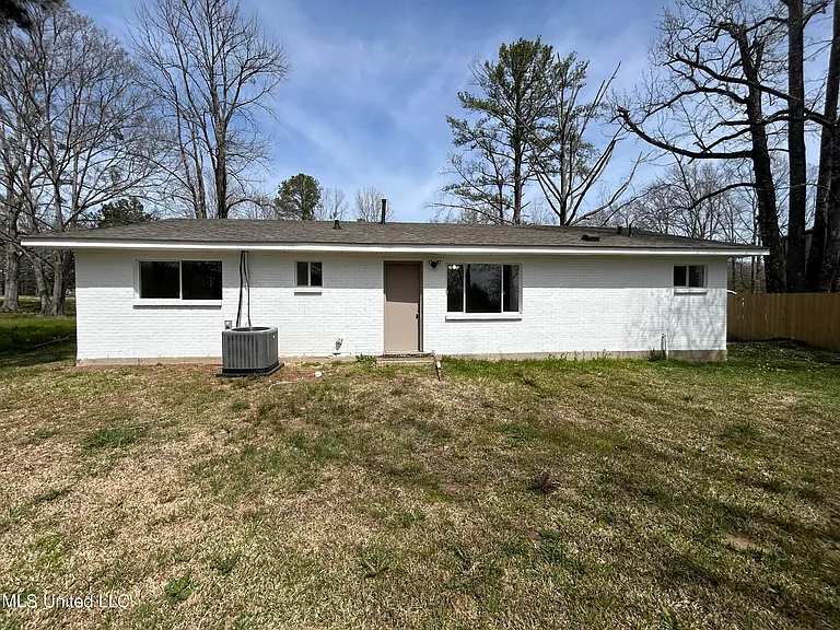 2647 State Highway 468 — Photo 5