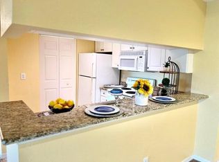 2806 Veronia Dr APT 303, Palm Beach Gardens, FL 33410