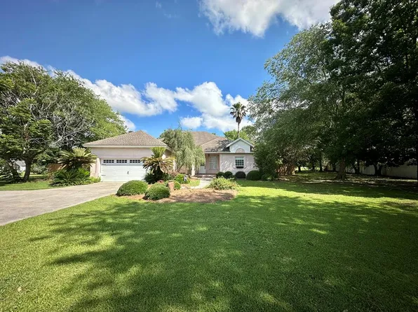 801 Plantation Dr, Adel, GA 31620