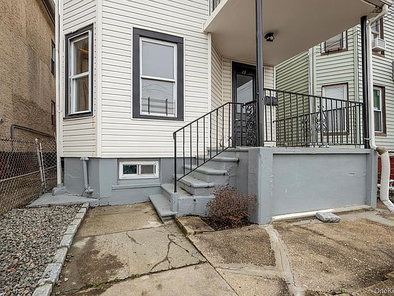 3rd image of 13 Beach Street
