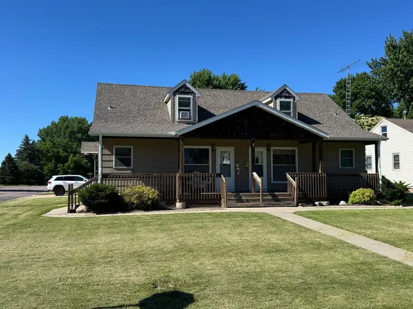 803 9th Ave NE #803, Waseca, MN 56093