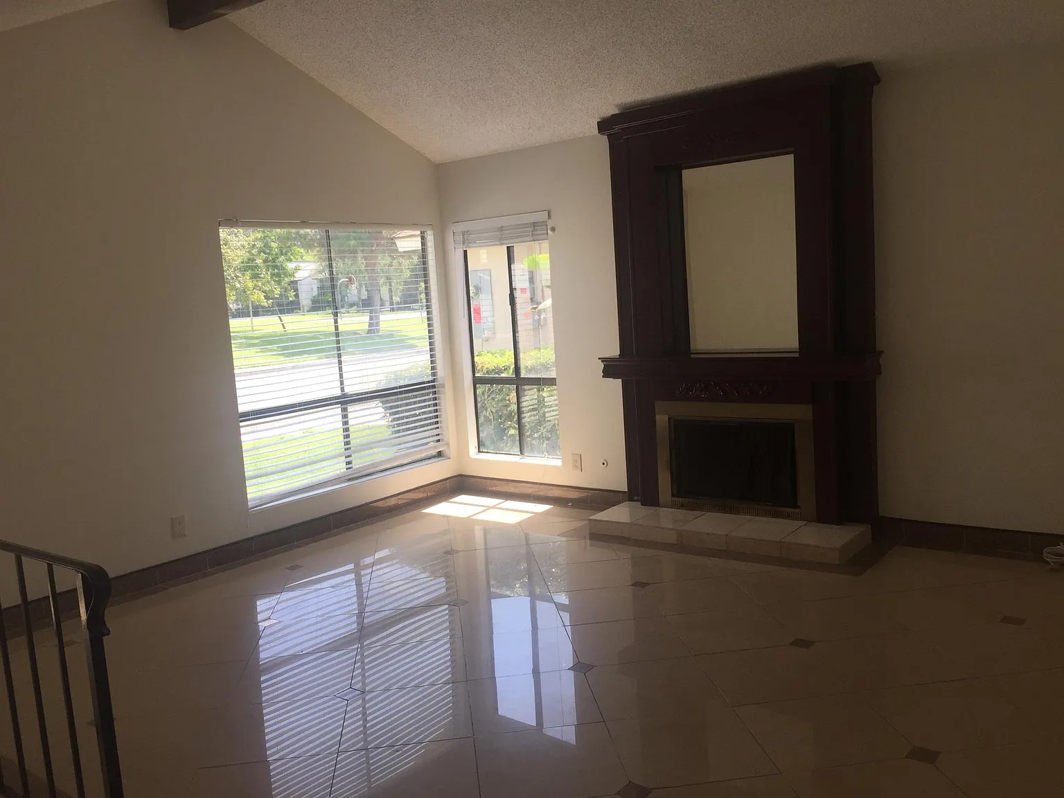 3125 Manistee Dr — Photo 4