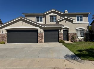 871 Moyano Cir, Corona, CA 92882