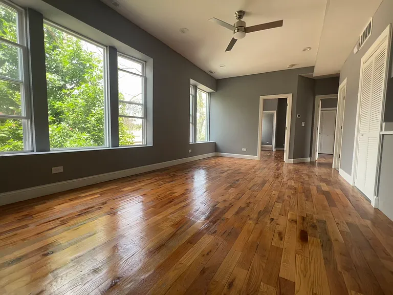 5433 S Union Ave #2R — Photo 1
